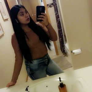 Meet your Posher, Daniela